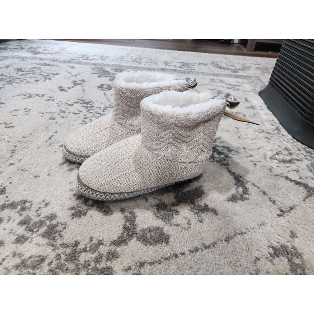 The Original Muk Luks Ivory Marl Bootie Slippers Womens Size Small 5-6